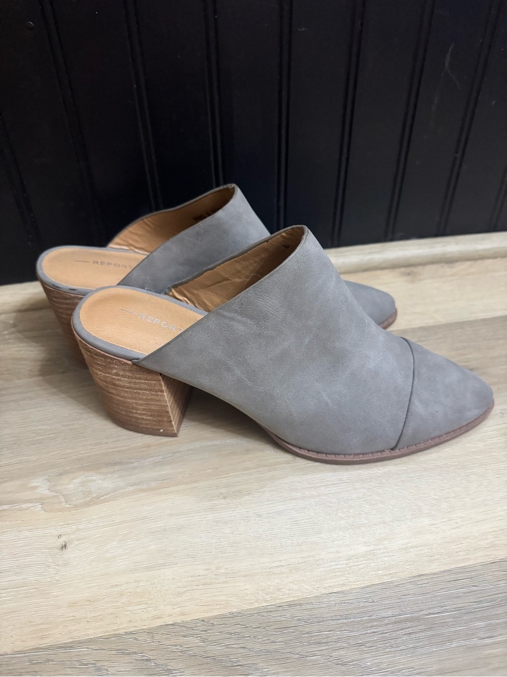 Report Women’s Gray Mule Heel